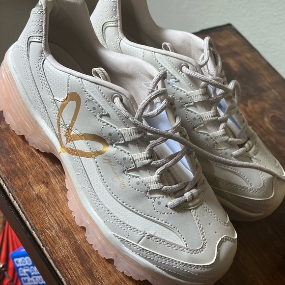 Sketchers Gold Crown Women's D'Lites Crystal - Love (Size 8.5) - Picture 7 of 11